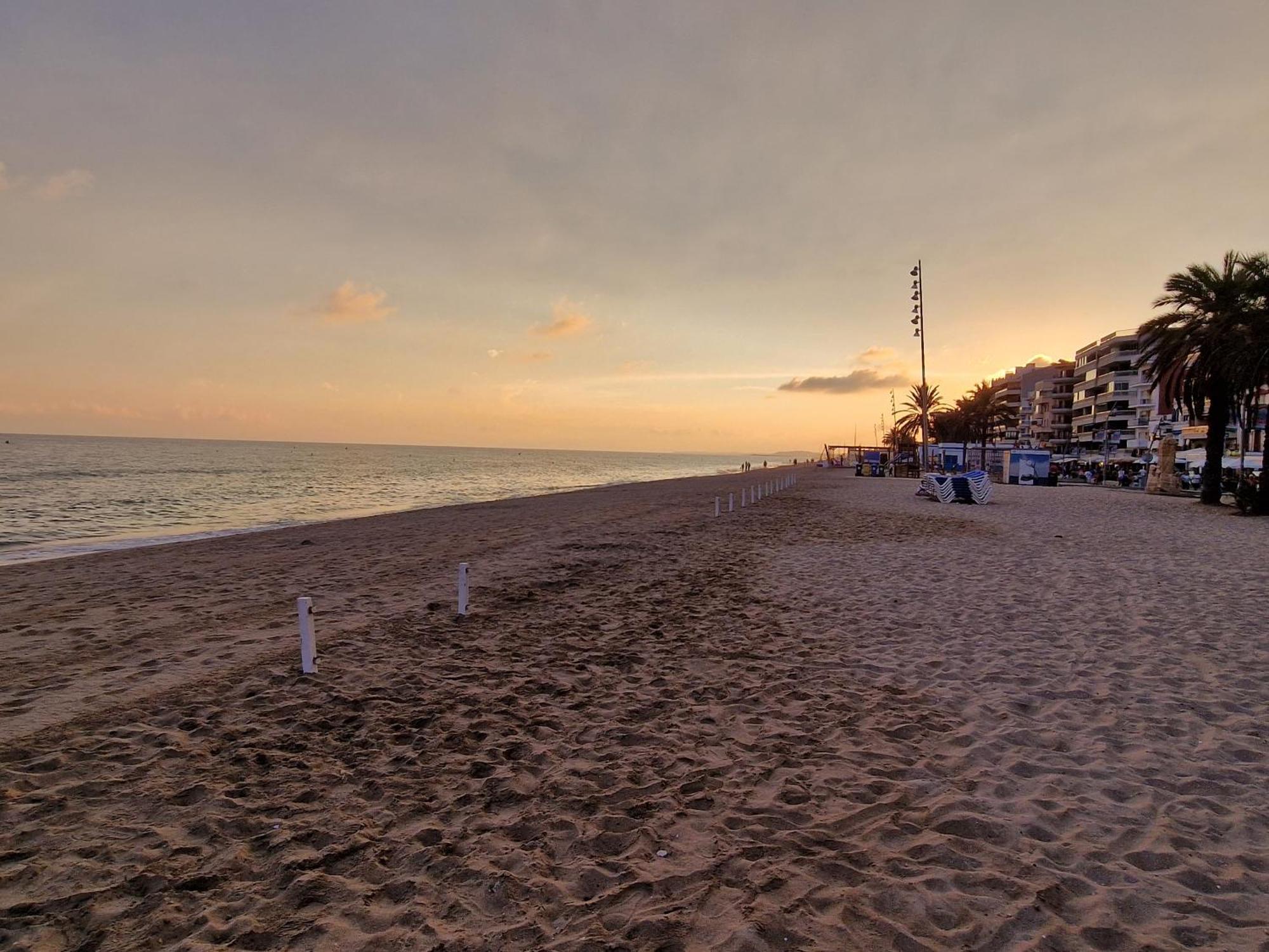 Apartamentos Daurada Calafell Kültér fotó